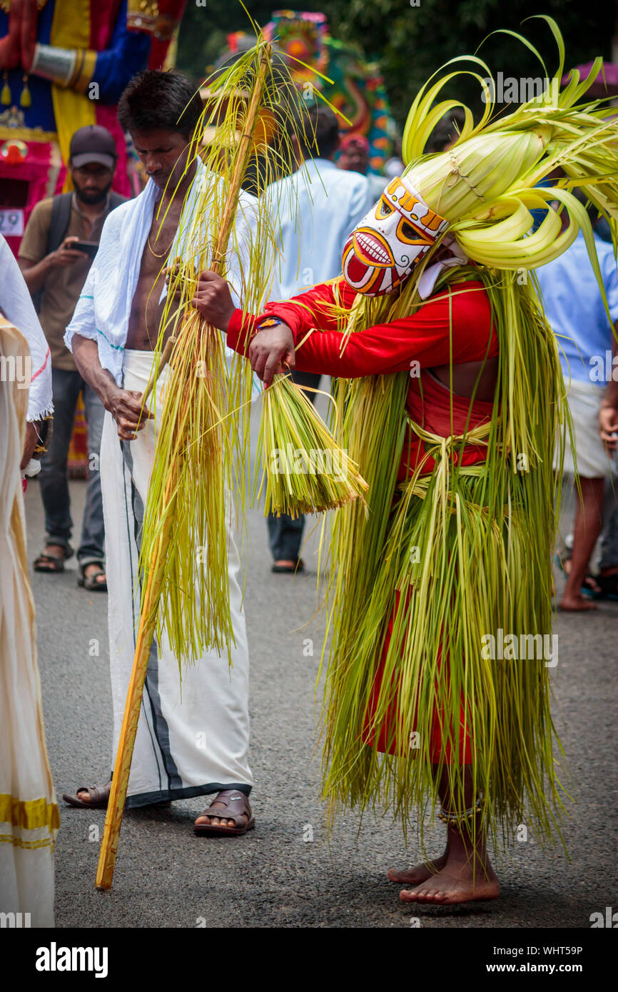 Kochi, Kerala State, India - 2 septembre 2019 - La performance au cours de Athachamayam Theyyam procession organisée à Thripunithura à Kochi city Banque D'Images