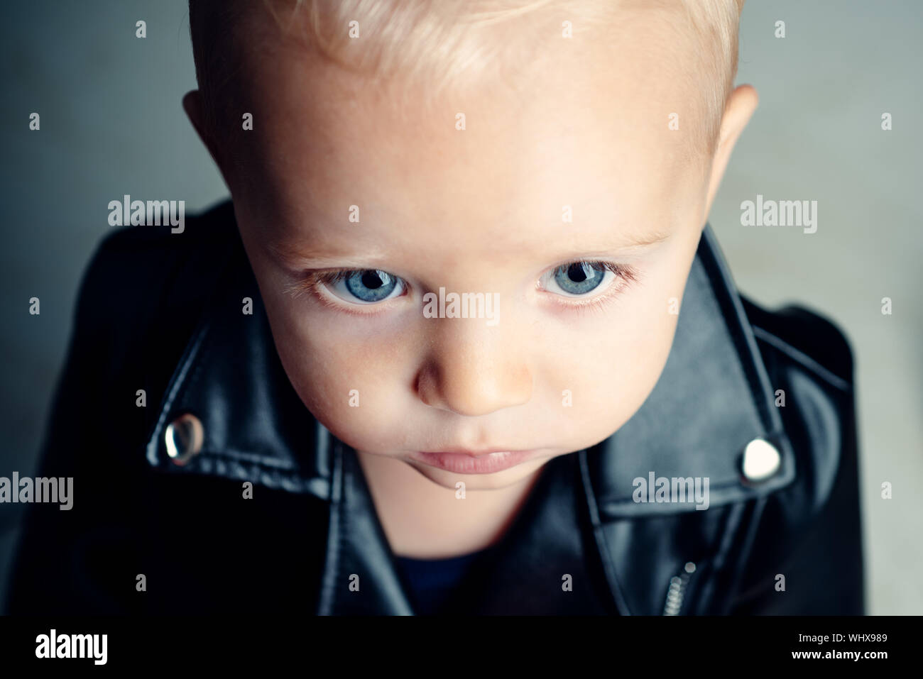 Little Rock Star Style Rock Enfant Petit Enfant Garcon Veste De Culbuteur Rock And Roll Mode Tendance Adorable Petite Musique Fan La Musique Pour Enfants Sejour Photo Stock Alamy