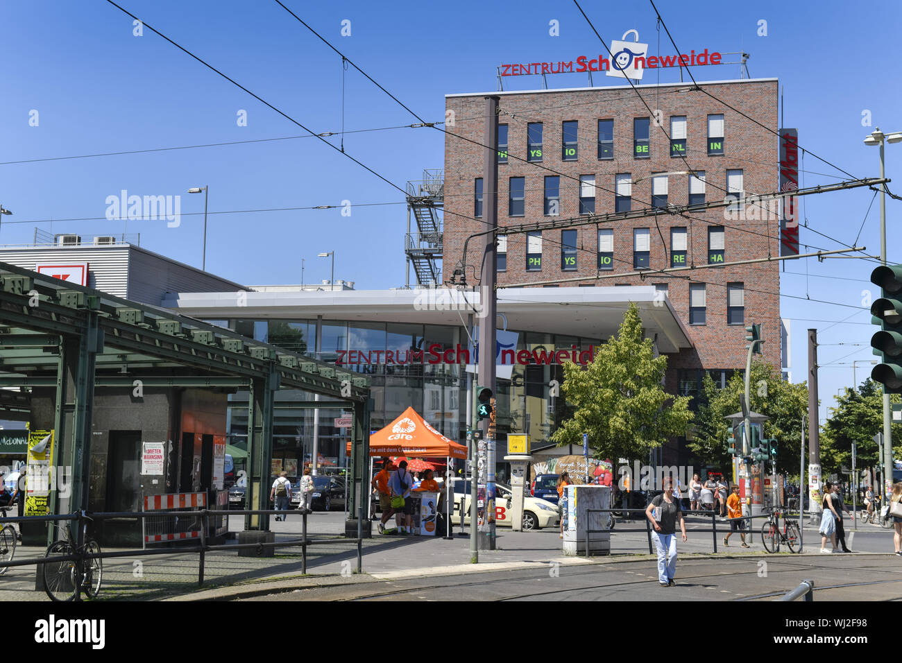 Voir, à l'extérieur, à l'extérieur, la vue extérieure vue extérieure, fer, parvis de la gare, Berlin, Ministère rideau, Allemagne, shopping, centre commercial, bus Banque D'Images