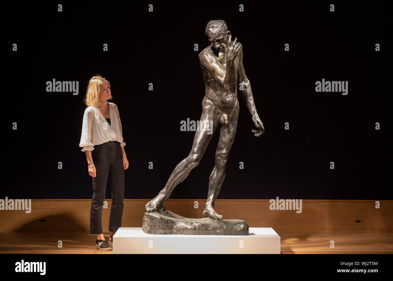 Bonhams, New Bond Street, London, UK. 3 septembre 2019. Un groupe exceptionnel de bronzes d'Auguste Rodin à partir de la collection de Sir Warwick et Dame Fairfax, l'une des familles les plus en vue de l'Australie, sur l'avis avant la vente le 10 octobre. Image : Monument de pierre de Wissant. L'un des Bourgeois de Calais : Ètude de nu monumentale pour Pierre de Wissant, assis dans le grand hall d'entrée de l'accueil de Fairfax, Fairwater. Estimation : € 400,000-600,000. Credit : Malcolm Park/Alamy Live News. Banque D'Images