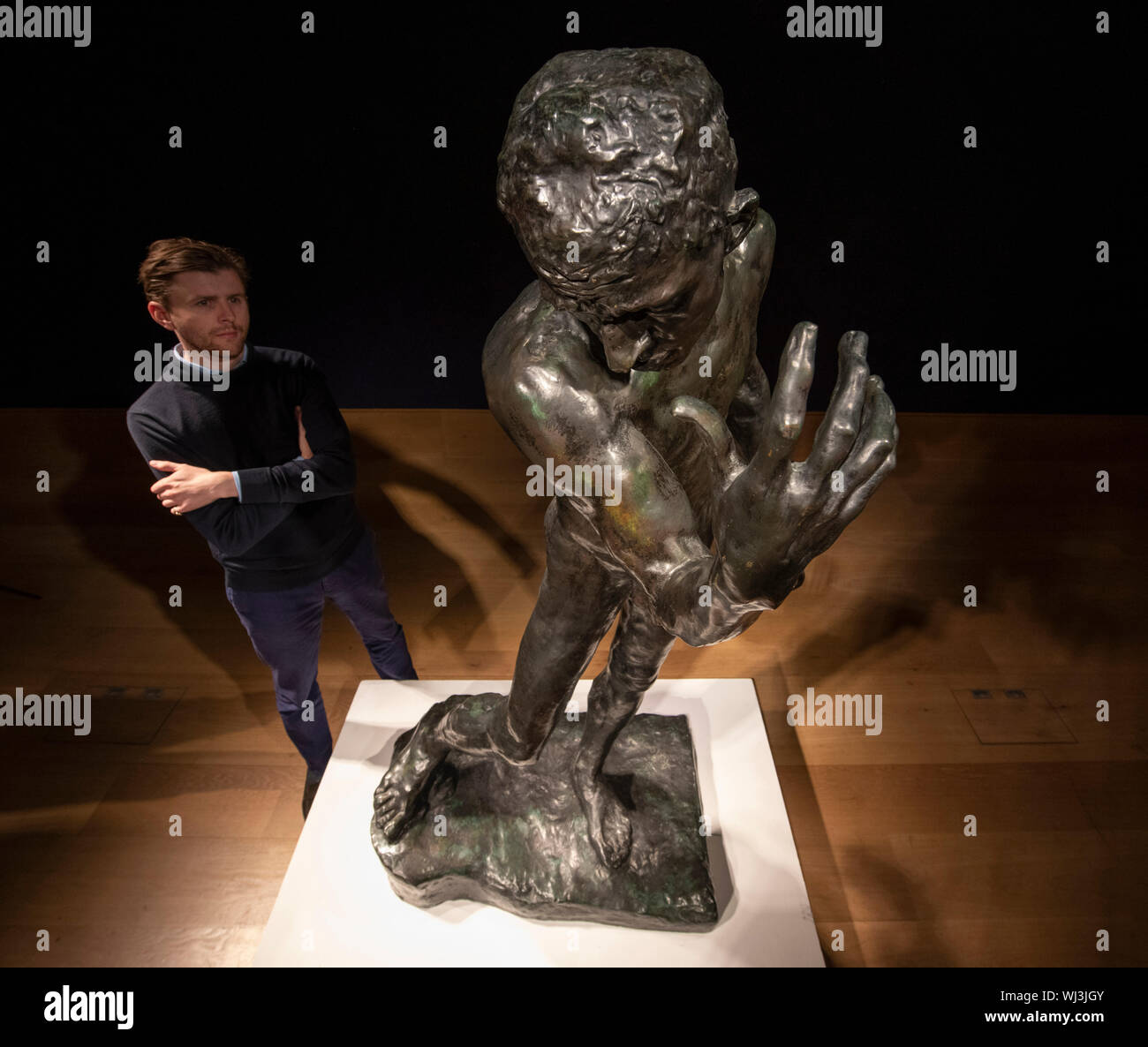 Bonhams, New Bond Street, London, UK. 3 septembre 2019. Un groupe exceptionnel de bronzes d'Auguste Rodin à partir de la collection de Sir Warwick et Dame Fairfax, l'une des familles les plus en vue de l'Australie, sur l'avis avant la vente le 10 octobre. Image : Monument de pierre de Wissant. L'un des Bourgeois de Calais : Ètude de nu monumentale pour Pierre de Wissant, assis dans le grand hall d'entrée de l'accueil de Fairfax, Fairwater. Estimation : € 400,000-600,000. Credit : Malcolm Park/Alamy Live News. Banque D'Images