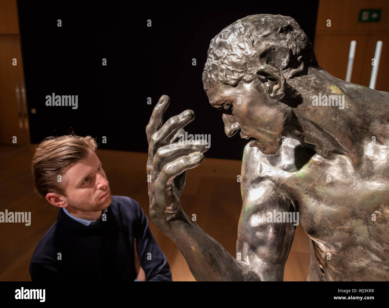 Bonhams, New Bond Street, London, UK. 3 septembre 2019. Un groupe exceptionnel de bronzes d'Auguste Rodin à partir de la collection de Sir Warwick et Dame Fairfax, l'une des familles les plus en vue de l'Australie, sur l'avis avant la vente le 10 octobre. Image : Monument de pierre de Wissant. L'un des Bourgeois de Calais : Ètude de nu monumentale pour Pierre de Wissant, assis dans le grand hall d'entrée de l'accueil de Fairfax, Fairwater. Estimation : € 400,000-600,000. Credit : Malcolm Park/Alamy Live News. Banque D'Images