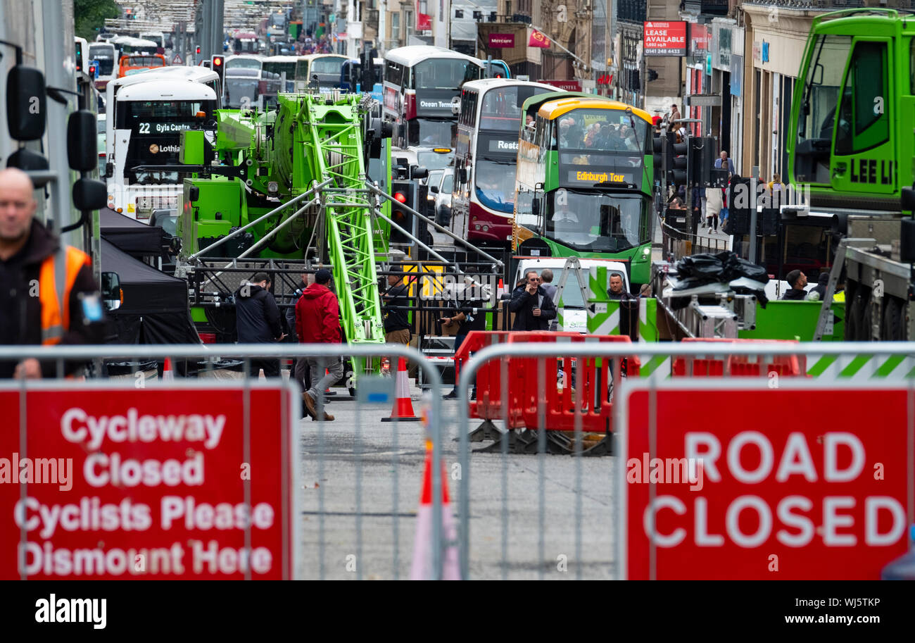 Edinburgh, Ecosse, Royaume-Uni. 3 Septembre, 2019. Fermetures de routes à Waterloo Place à Édimbourg avant le tournage de Fast and Furious nouveau film. Credit : Iain Masterton/Alamy Live News Banque D'Images
