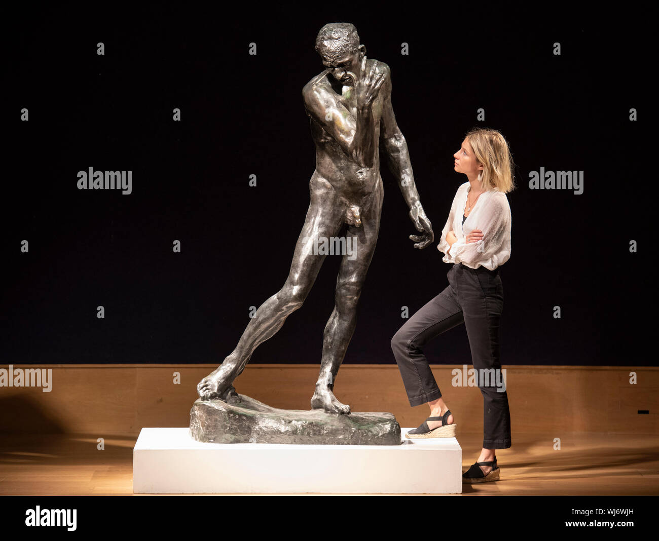 Bonhams, New Bond Street, London, UK. 3 septembre 2019. Un groupe exceptionnel de bronzes d'Auguste Rodin à partir de la collection de Sir Warwick et Dame Fairfax, l'une des familles les plus en vue de l'Australie, sur l'avis avant la vente le 10 octobre. Image : Monument de pierre de Wissant. L'un des Bourgeois de Calais : Ètude de nu monumentale pour Pierre de Wissant, assis dans le grand hall d'entrée de l'accueil de Fairfax, Fairwater. Estimation : € 400,000-600,000. Credit : Malcolm Park/Alamy Live News. Banque D'Images