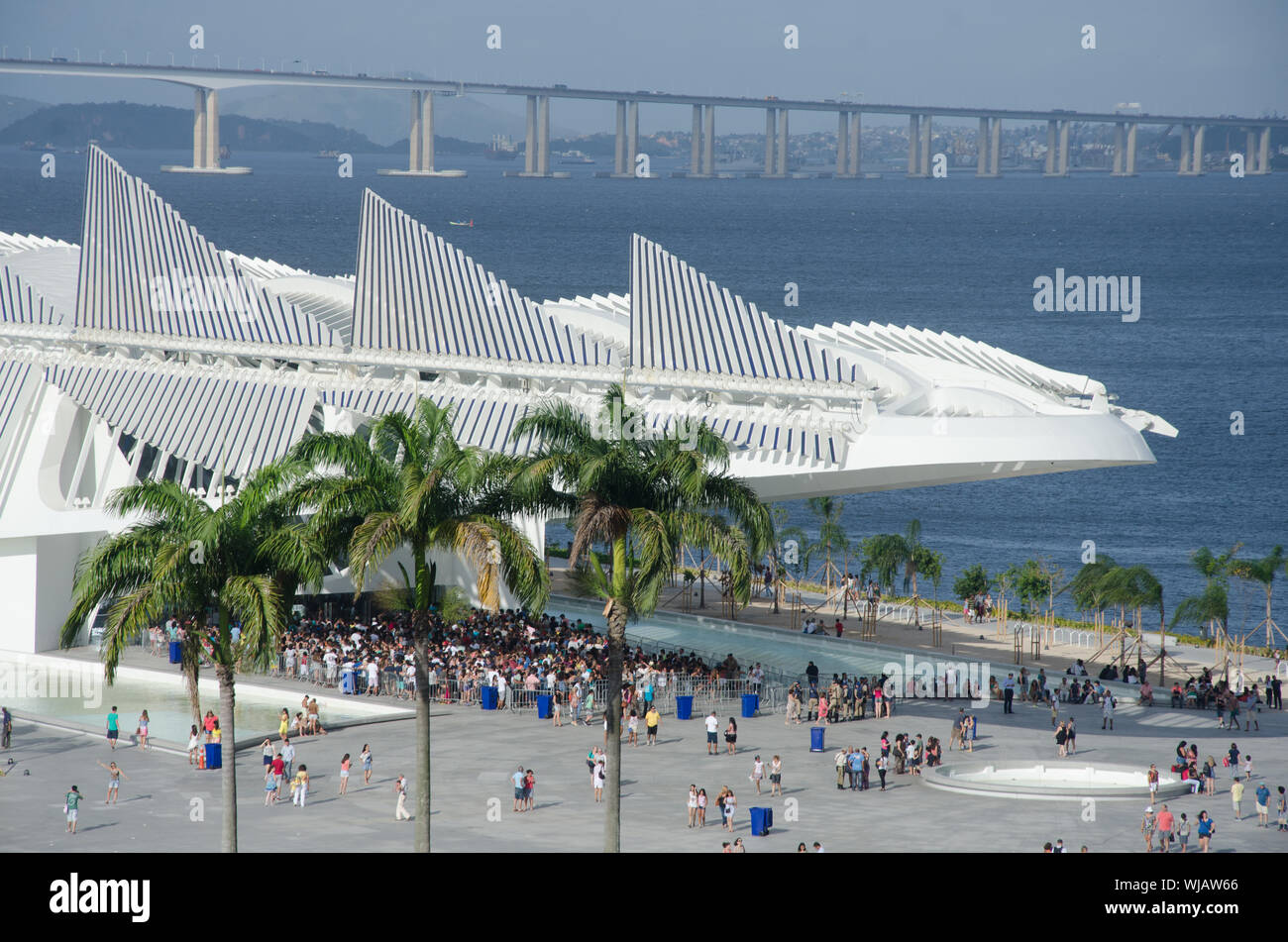 RIO DE JANEIRO,Brésil,décembre,18,2018 : image aérienne du musée de demain, le bâtiment les plus durables, et d'une carte postale de la ville de Rio Banque D'Images