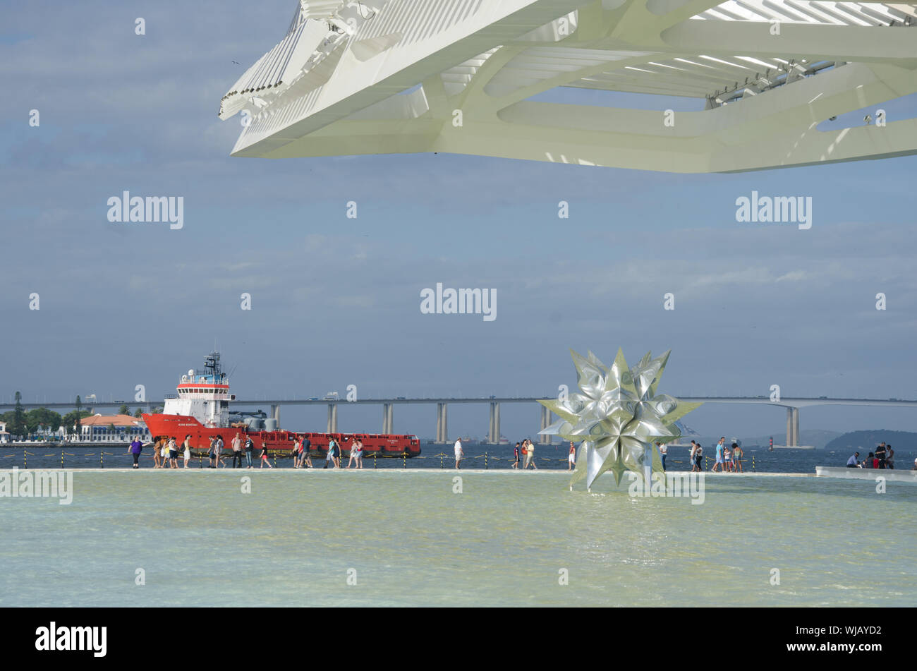 RIO DE JANEIRO,Brésil,décembre,18,2018 : image aérienne du musée de demain, le bâtiment les plus durables, et d'une carte postale de la ville de Rio Banque D'Images