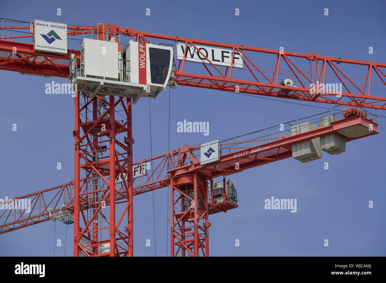 Construire, grues de construction, grue de construction, les grues de construction, chantier, Berlin, Allemagne, Eichhorster Eichhorster, rue Street, 100 vill Banque D'Images