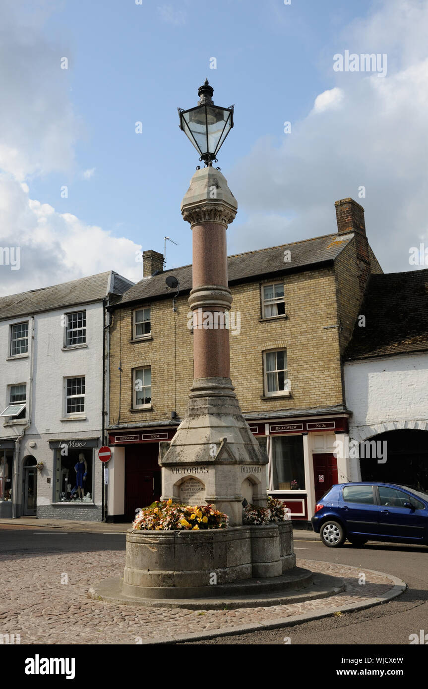 Victoria Memorial, le Broadway, St Ives Cambridgeshire,.La fontaine a été érigée en souvenir du jubilé de diamant de la reine Victoria 1897. Banque D'Images