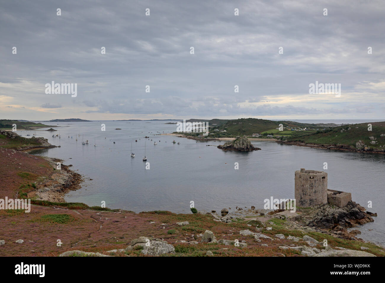 Avis de Cromwell's Castle sur l'île de Tresco Scilly Banque D'Images