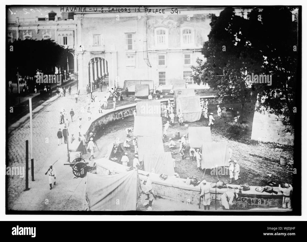 La Havane - Les marins américains dans Palace Sq. Banque D'Images