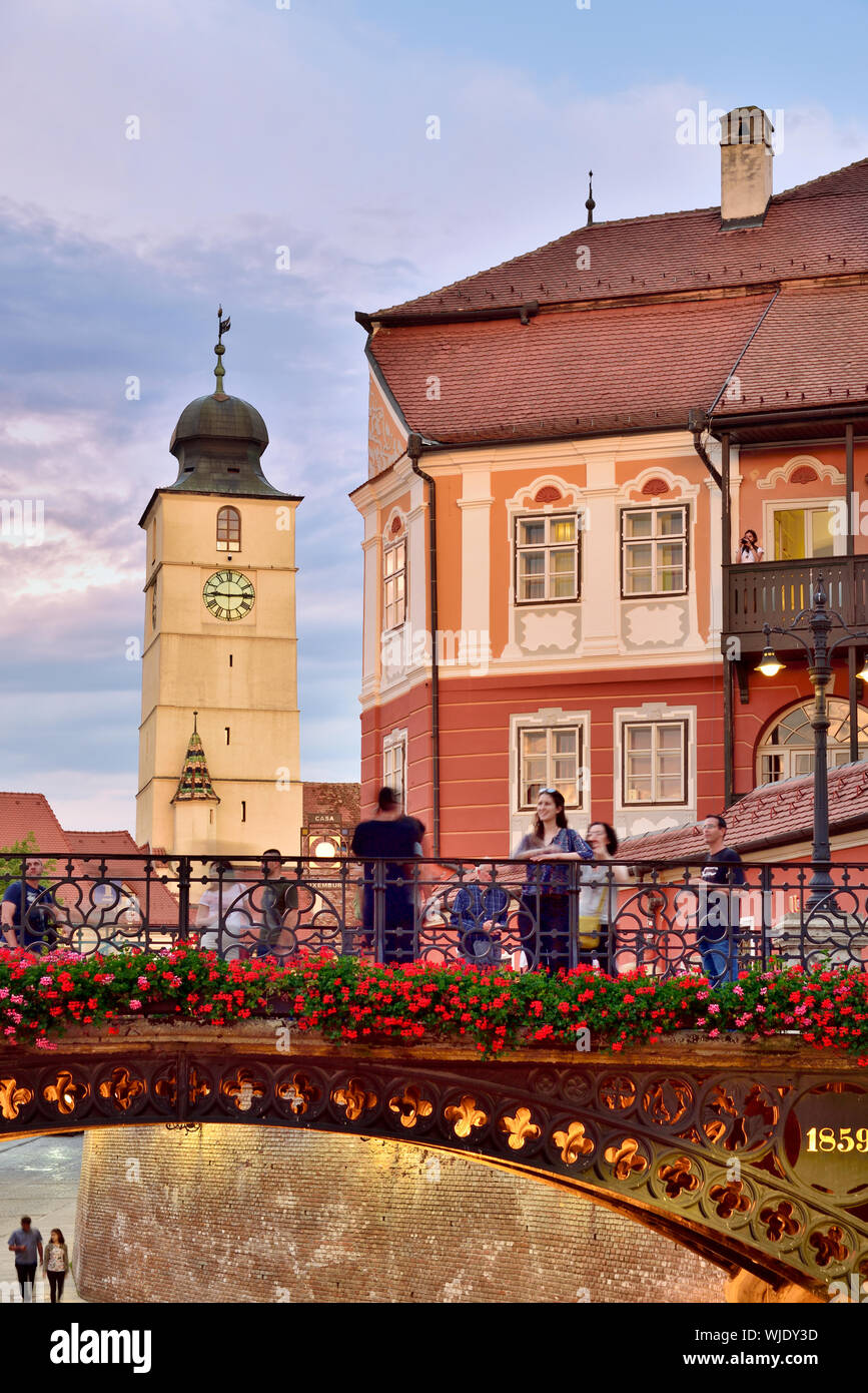 Le pont des mensonges, un pont de fer construit en 1859. Si vous dites un mensonge sur elle, c'est supposé grincent. Piata Mica. Sibiu, Transylvanie. Roumanie Banque D'Images