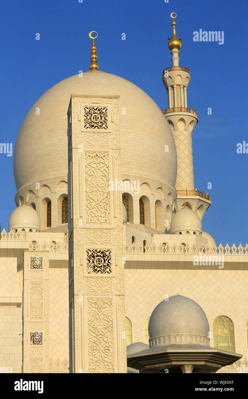 Mosquée Sheikh Zayed. 1995. Abou Dhabi. / La Mosquée Sheikh Zayed. 1995. Émirat d'Abu Dhabi. Banque D'Images