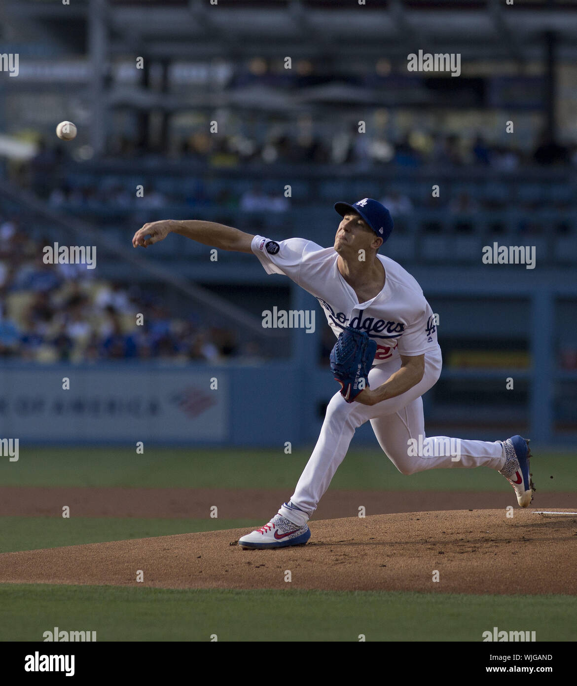 Los Angeles, Californie, USA. 2e, 2019 Sep. Pitcher Walker Buehler # 21 de les Dodgers de Los Angeles au cours de la MLB match contre les Rockies du Colorado au Dodger Stadium sur Septembre 02, 2019 à Los Angeles, Californie.Los Angeles Dodgers a gagné le match 16 -9.Armando Armando Arorizo Arorizo : Crédit/Prensa Internacional/ZUMA/Alamy Fil Live News Banque D'Images