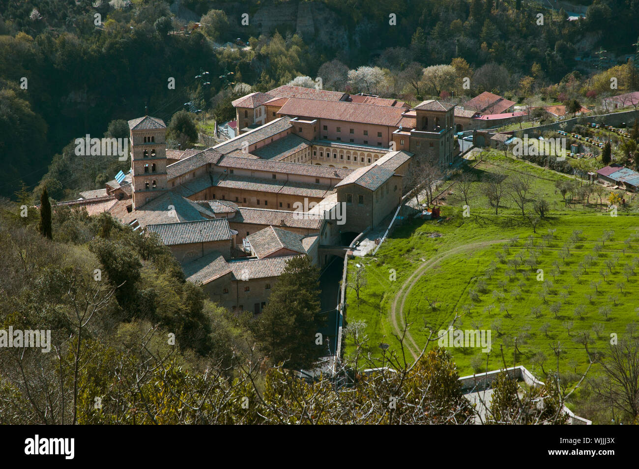 Du monastère bénédictin de Santa Scolastica - vue externe du haut - Subiaco (Rome) Italie Banque D'Images