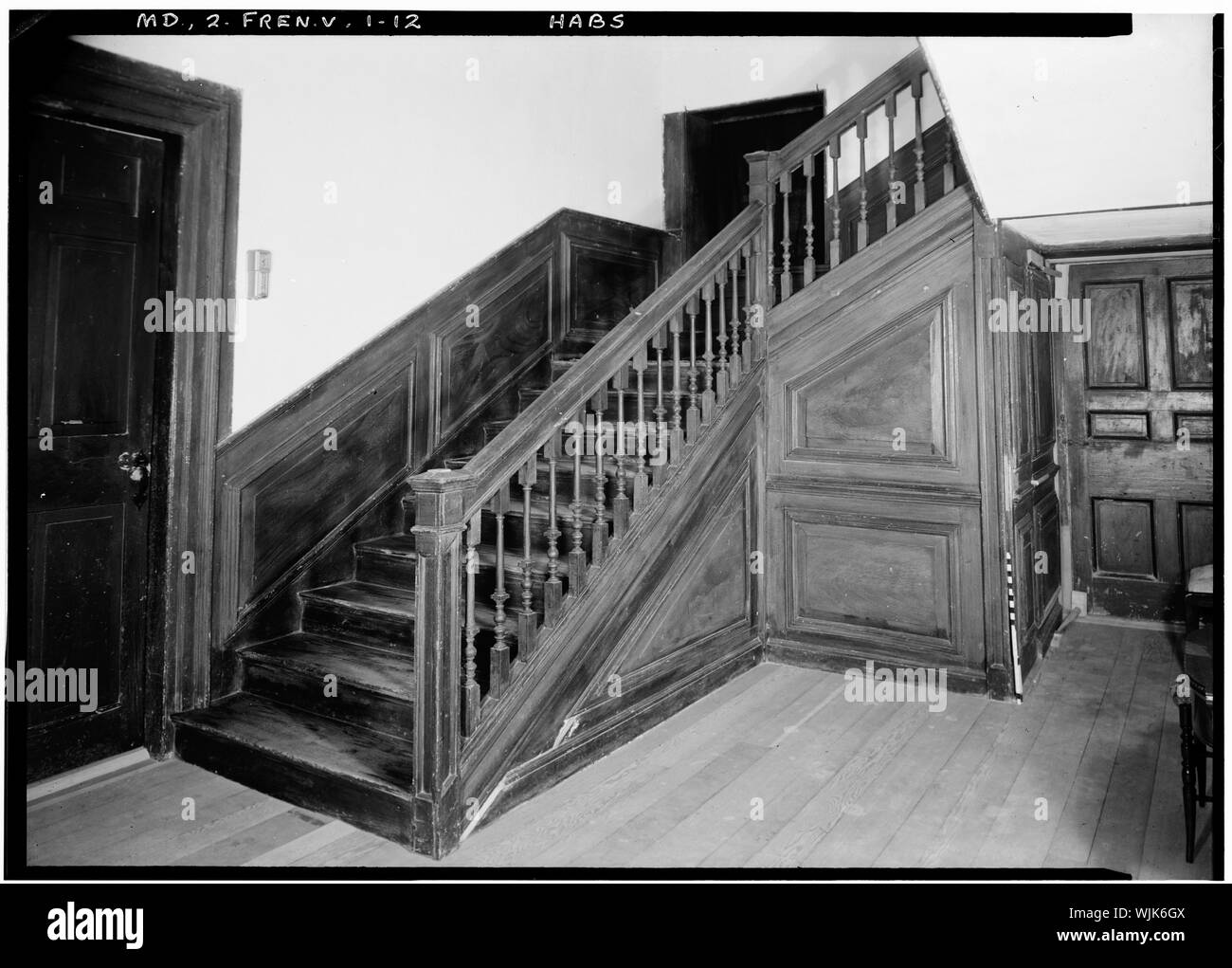 Les bâtiments historiques de l'enquête américaine John O. Brostrup, photographe 6 Mai, 1937 2-15 H VOIR D'ESCALIER, OUEST DE L'ENTRÉE. - Holly Hill, au sud-est de l'amitié au large de 631 MD, l'Amitié, comté d'Anne Arundel, MD ; Harrison, Richard ; Harrison, Samuel ; Hamilton, Cynthia, délinéateur ; Carson, Cary, délinéateur ; Hoang, Chinh, délinéateur ; Brostrup, John O, photographe Banque D'Images