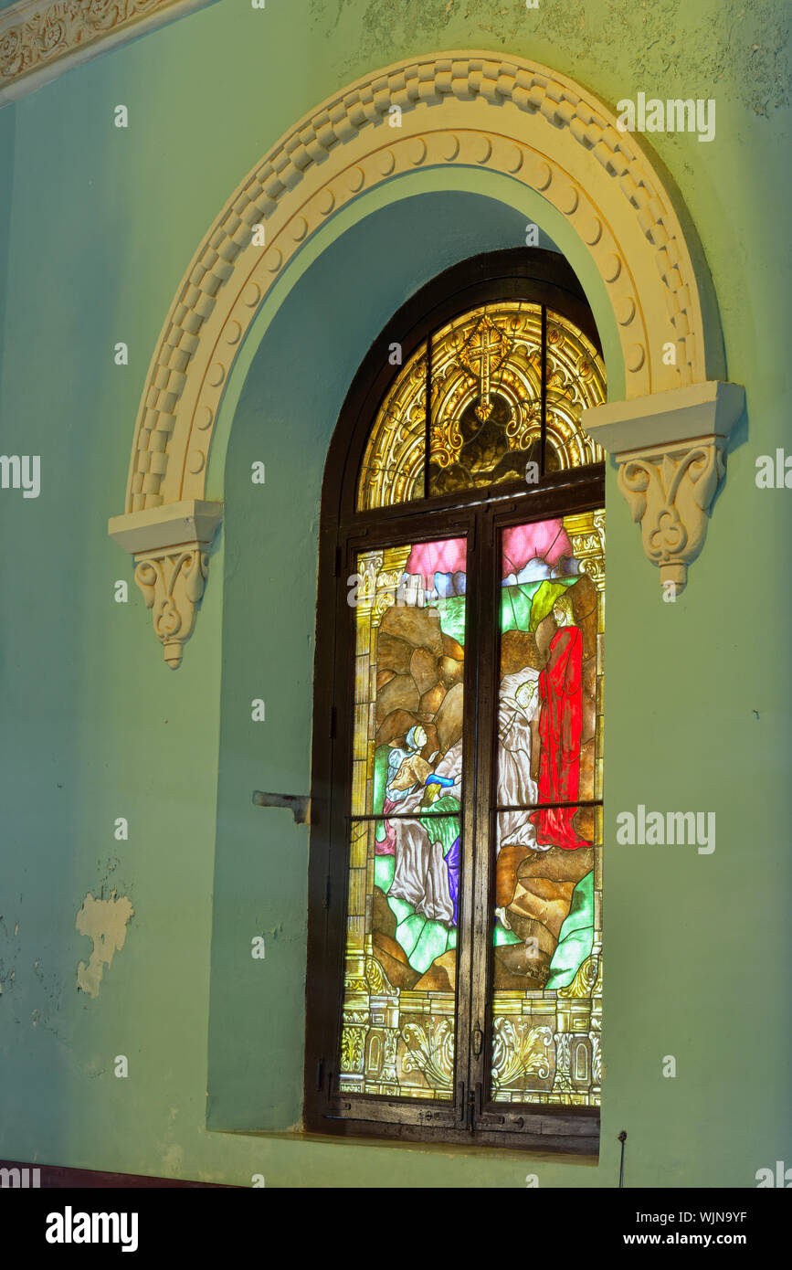 Cimetière Colon (Cementerio de Cristóbal Colón)- Chapelle intérieur, La Habana (La Havane), La Havane, Cuba Banque D'Images