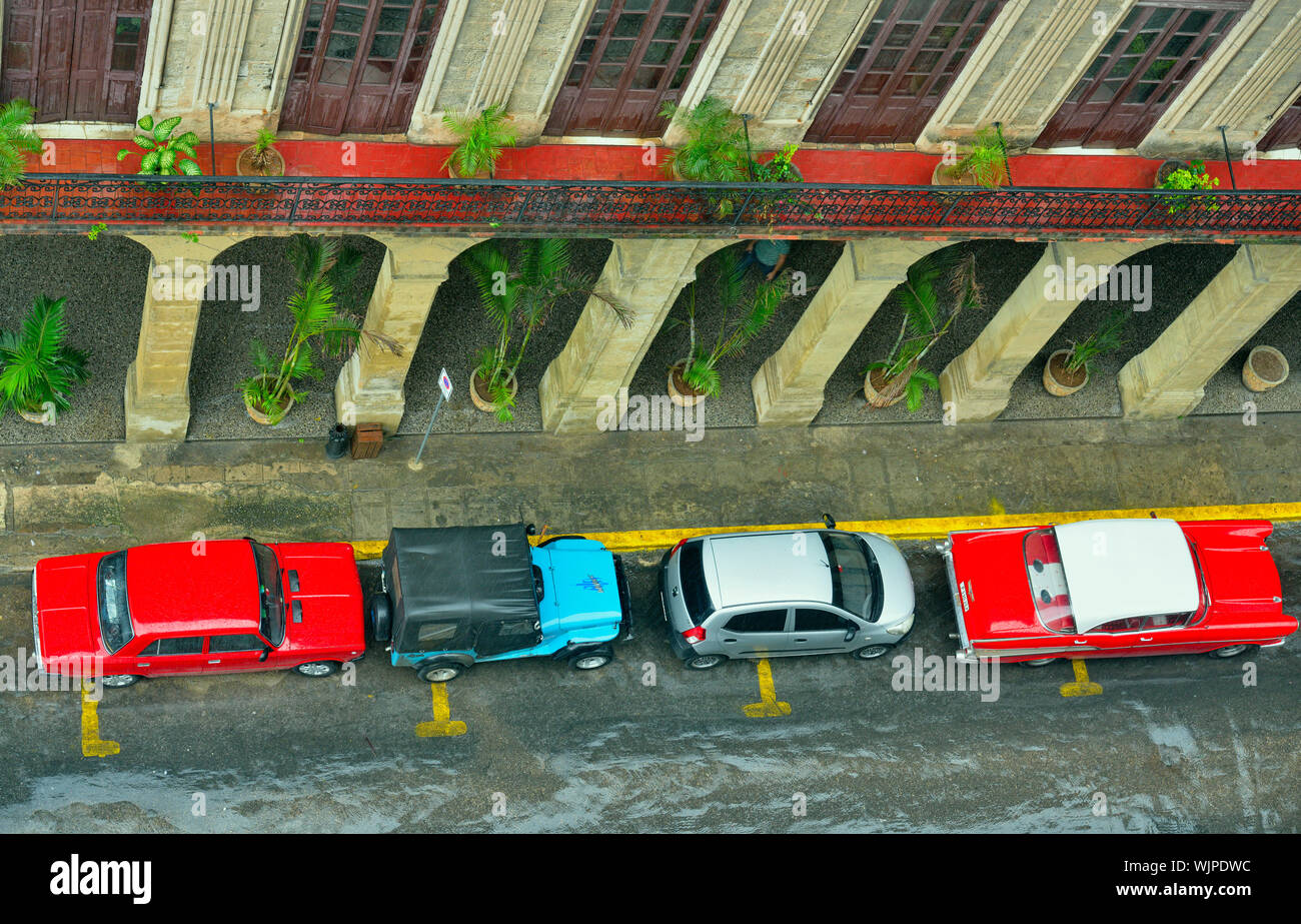 La photographie de rue dans la vieille Havane- La Vieille Havane rues de la toiture de l'hôtel Parque Central, La Habana (La Havane), La Havane, Cuba Banque D'Images