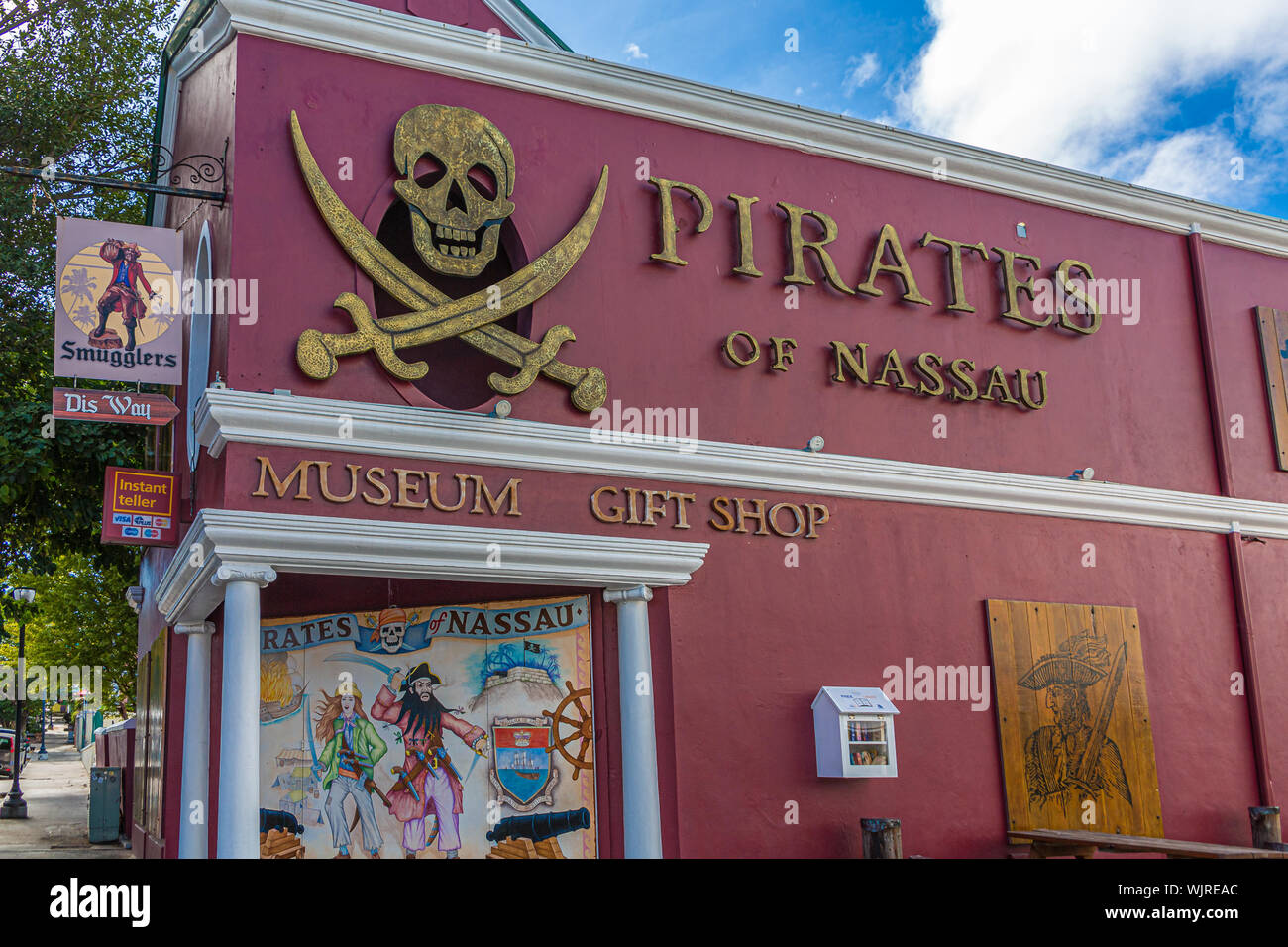 NASSAU, Bahamas - septembre 2, 2019 : Nassau aux Bahamas et a été battu par la pluie sans fin et 185 mph vents à partir de la catégorie 5 Dorian, qui est resté gare Banque D'Images