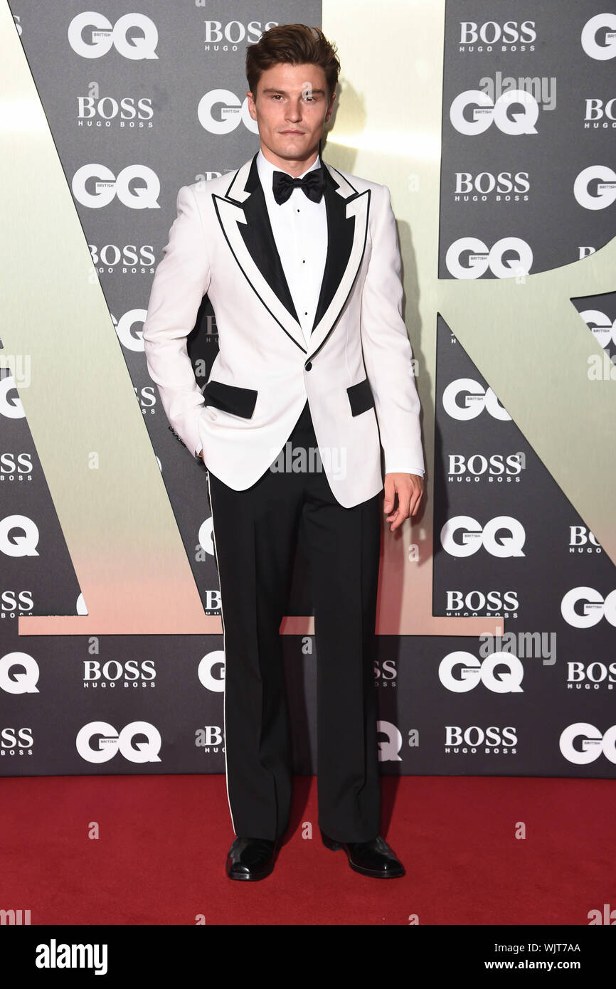 Londres, Royaume-Uni. 06Th Sep 2019. Londres, Royaume-Uni. Septembre 03, 2019 : Oliver Cheshire arrivant pour le GQ Men of the Year Awards 2019 en association avec Hugo Boss à la Tate Modern de Londres. Photo : Steve Sav/Featureflash Crédit : Paul Smith/Alamy Live News Banque D'Images