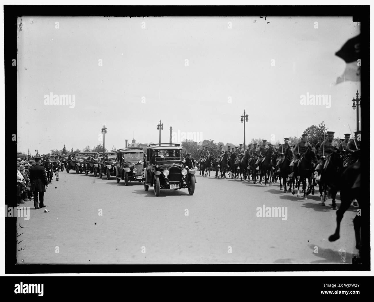 COMMISSION ITALIENNE POUR LES SCÈNES des États-Unis à l'ARRIVÉE, LE 23 MAI, 1917 Banque D'Images