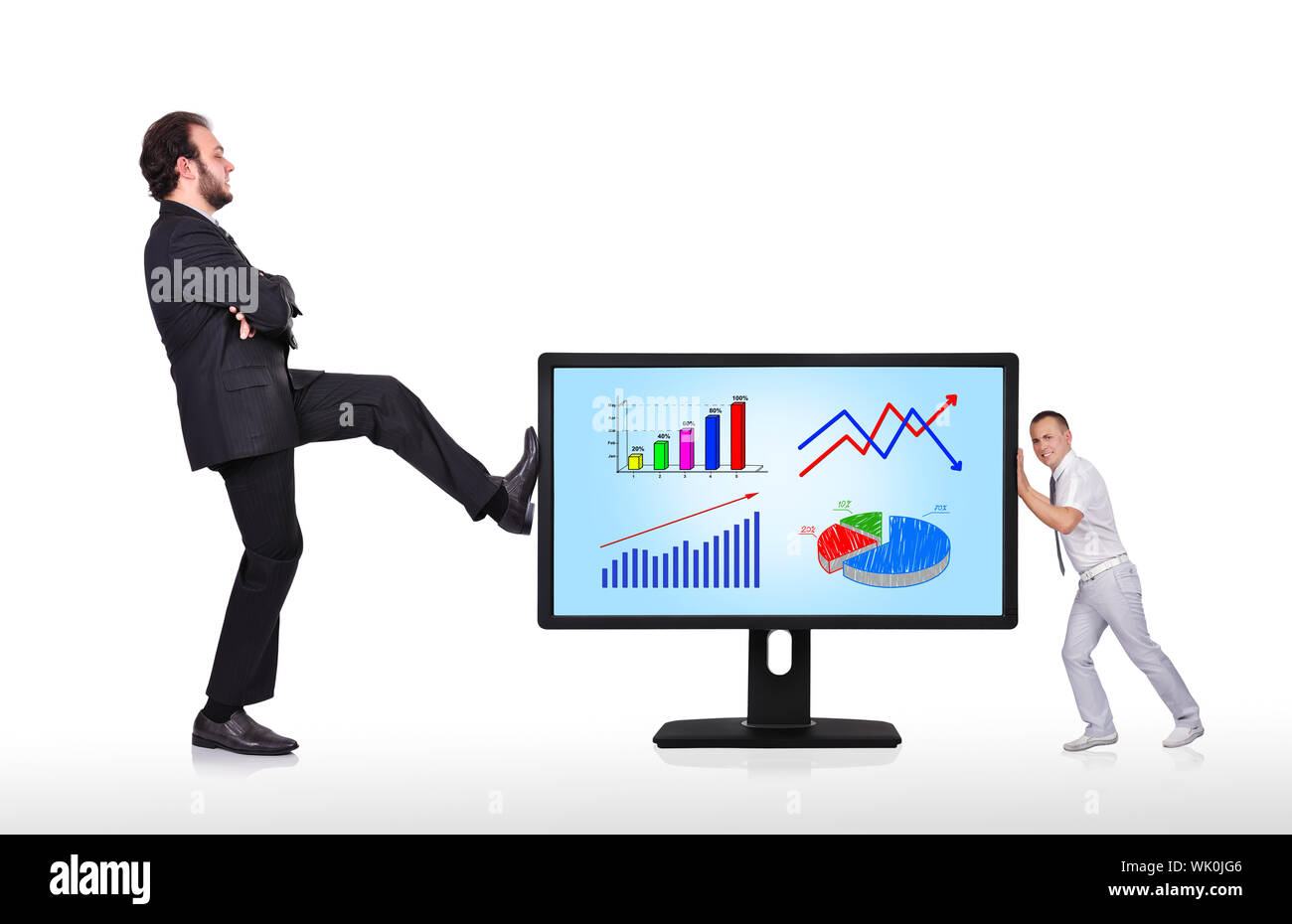 Deux businessman pushing grand tableau avec moniteur Banque D'Images