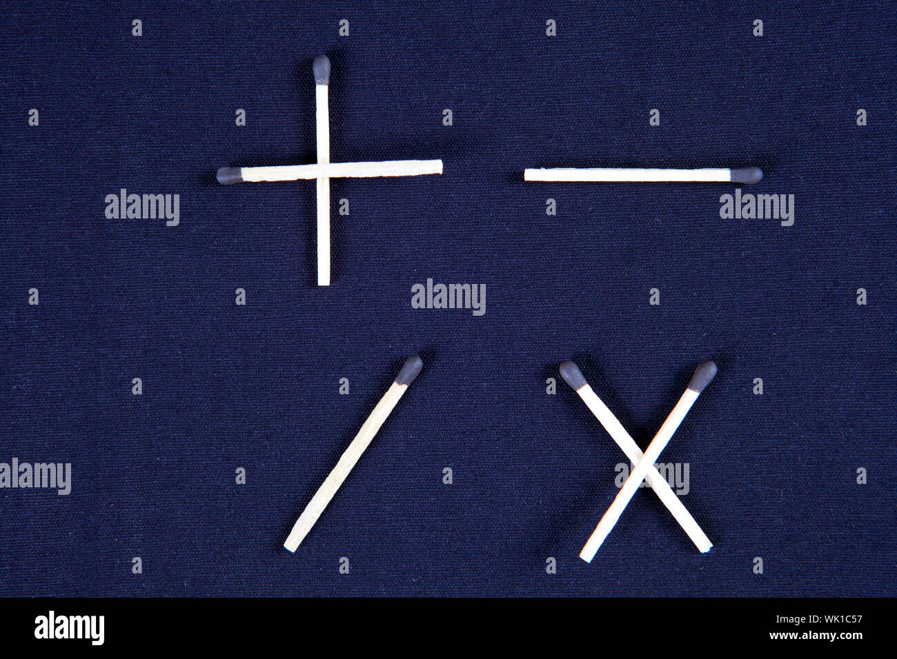 Symbole mathématique fabriqué avec un matchstick Banque D'Images