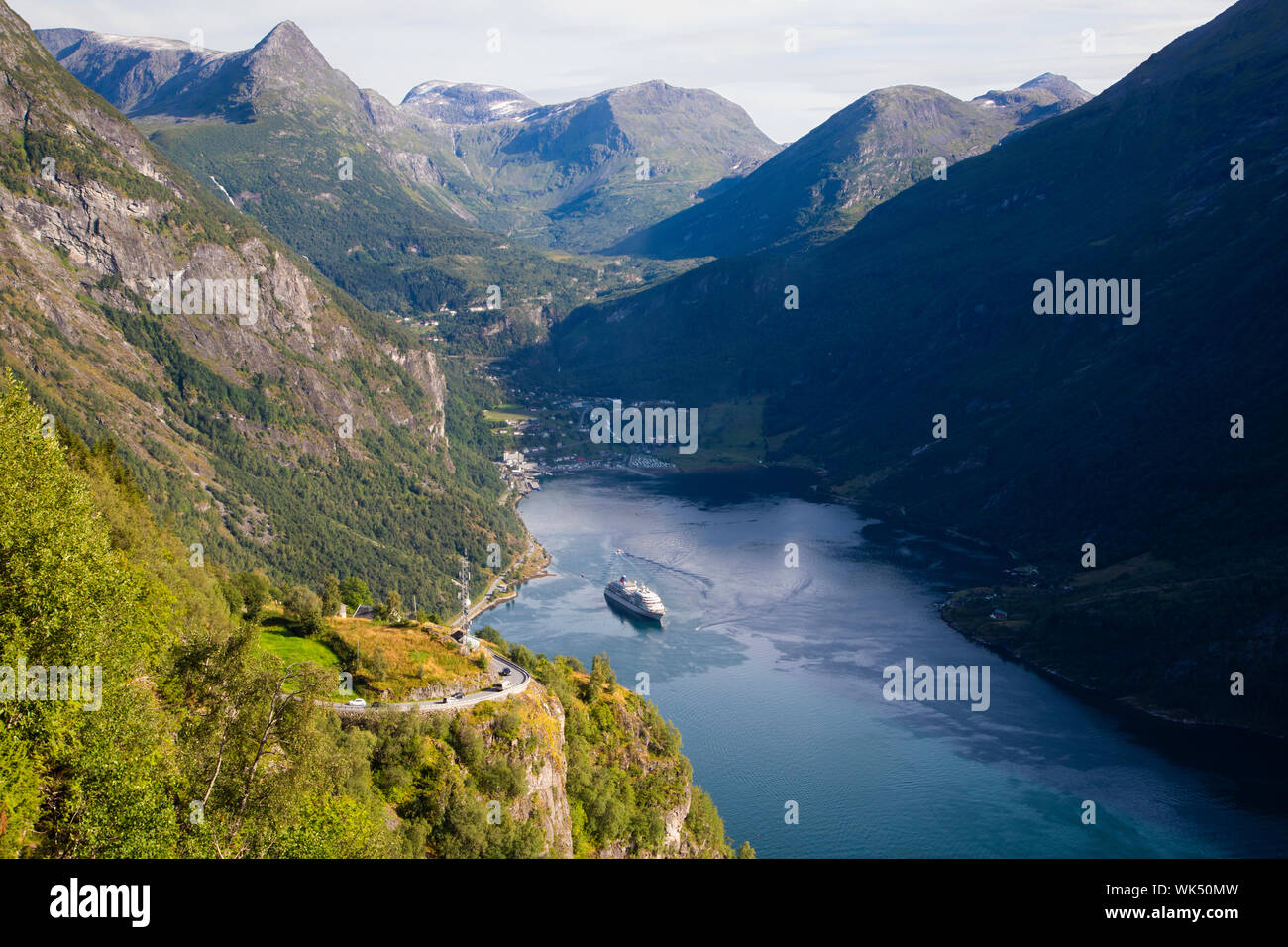 Fjord de Geiranger et bateau de croisière, la Norvège Banque D'Images