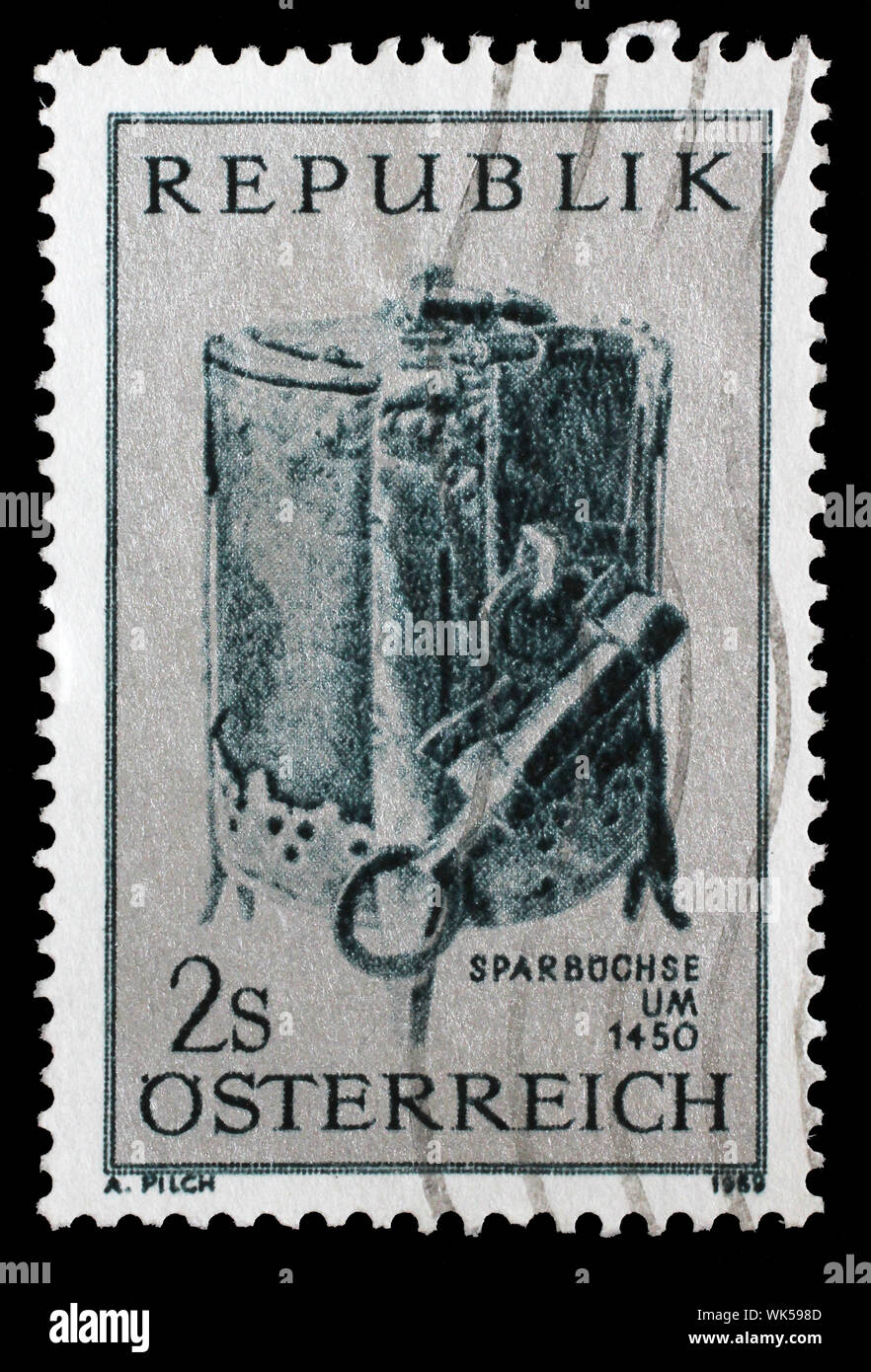 Timbre émis à l'Autriche montre fort d'argent, l'épargne mondiale jour, vers 1969. Banque D'Images