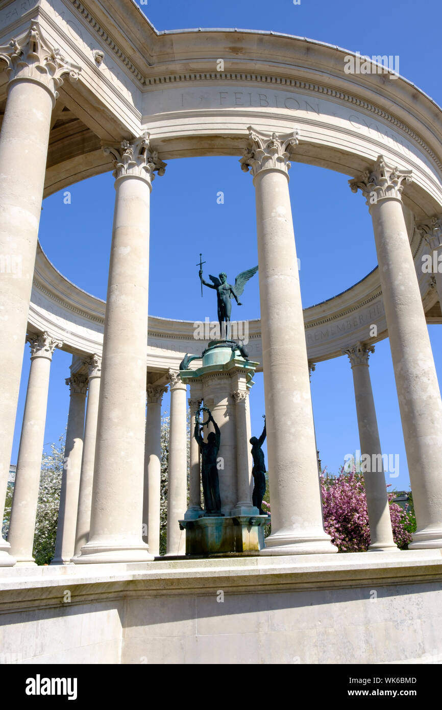 Welsh National War Memorial Alexandra Gardens Cathays Park Cardiff au Pays de Galles Banque D'Images