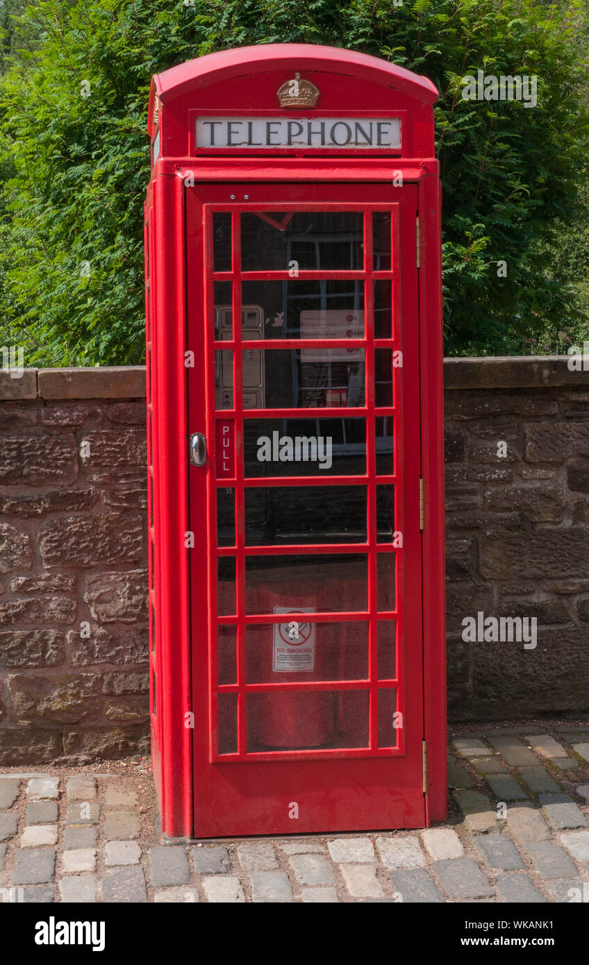 Boîte de téléphone rouge New Lanark South Lanarkshire en Écosse Banque D'Images