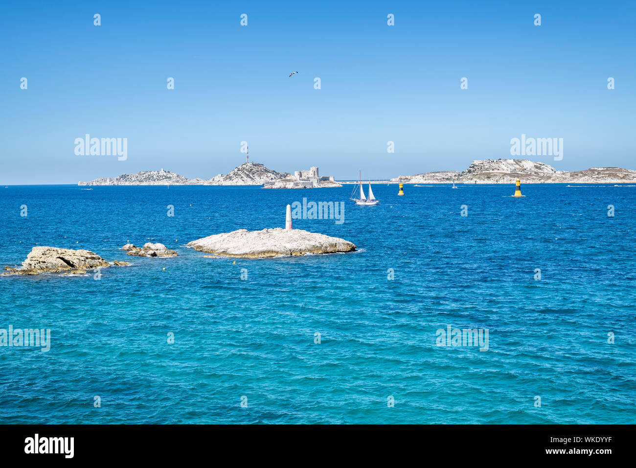 Vue panoramique sur la pittoresque îles du Frioul (îles du Frioul), une destination touristique populaire, situé au large de Marseille. France, Europe Banque D'Images