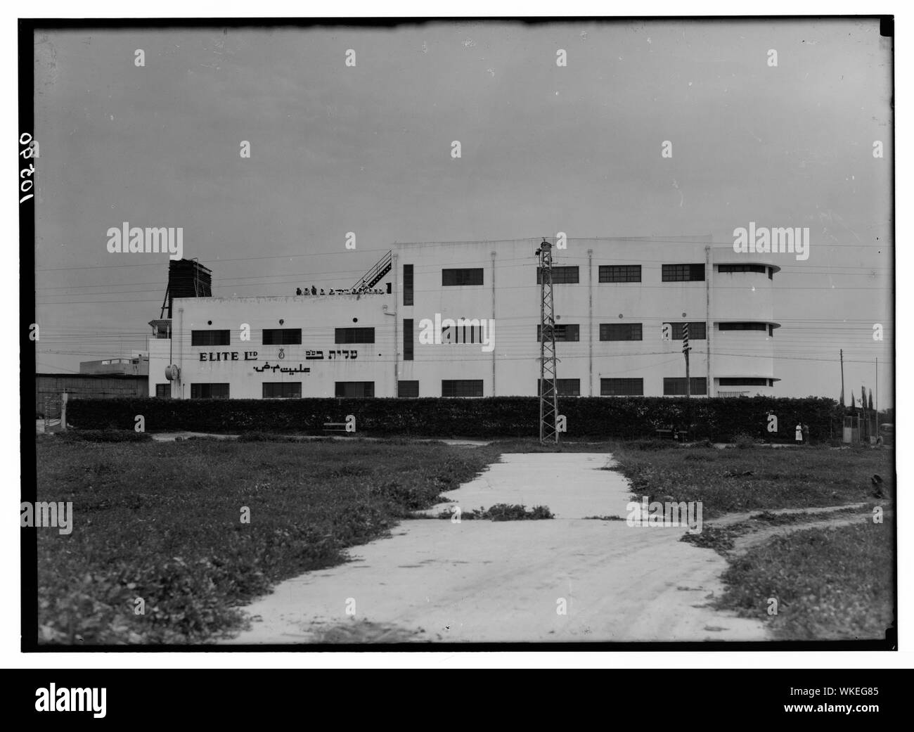 Les usines de juifs en Palestine sur la plaine de Sharon et le long de la côte de Haïfa. Ramath Gan. L'élite usine de chocolat. Vue générale des locaux d'usine de chocolat d'Élite Banque D'Images
