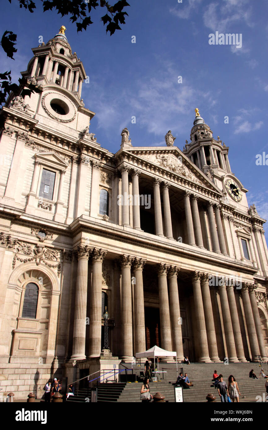 Façade de la Cathédrale St Paul London 2019 Août Banque D'Images