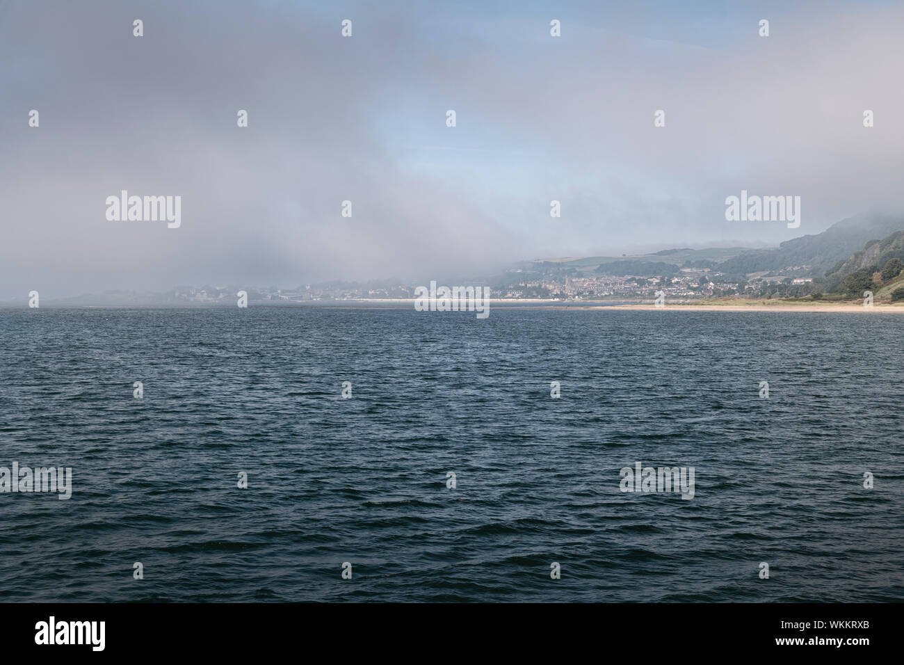 Sea mist ou haar sur l'Écosse de Burntisland, Pettycur Bay Banque D'Images
