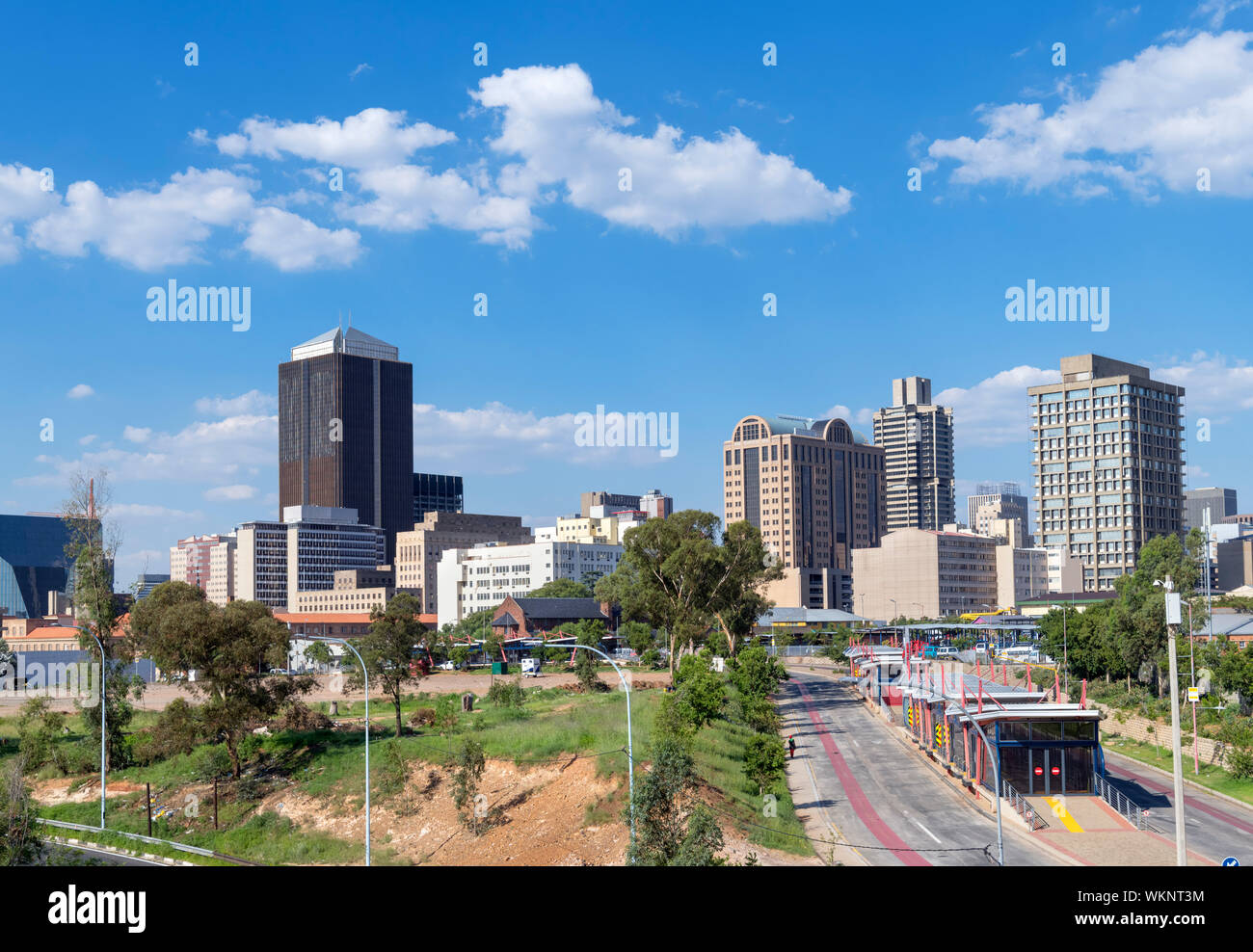 Le Central Business District (CBD) de la M1/M2 interchange, Johannesburg, Afrique du Sud. Banque D'Images