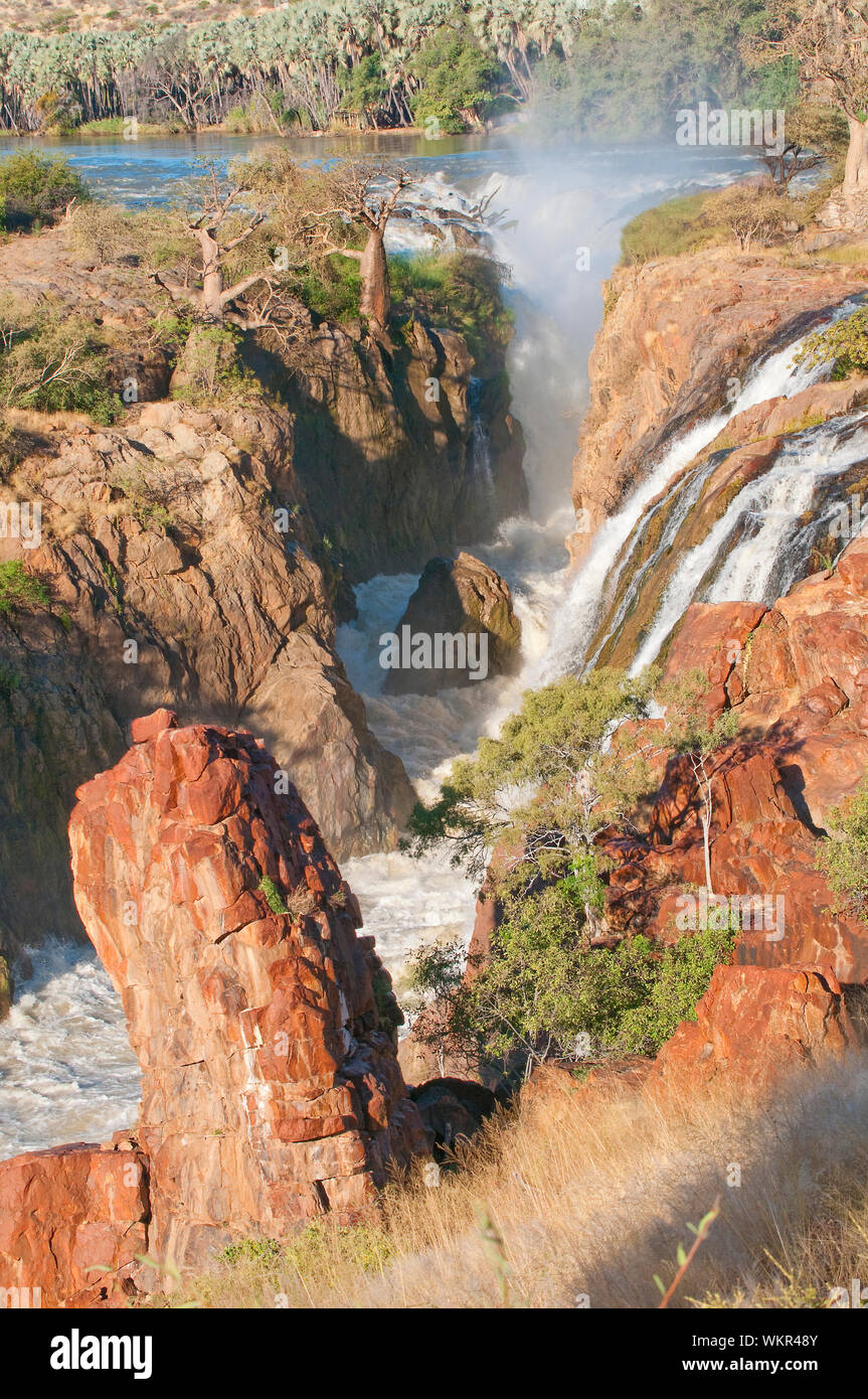 Une petite partie de la chutes d'Epupa dans à la frontière de l'Angola et la Namibie Banque D'Images