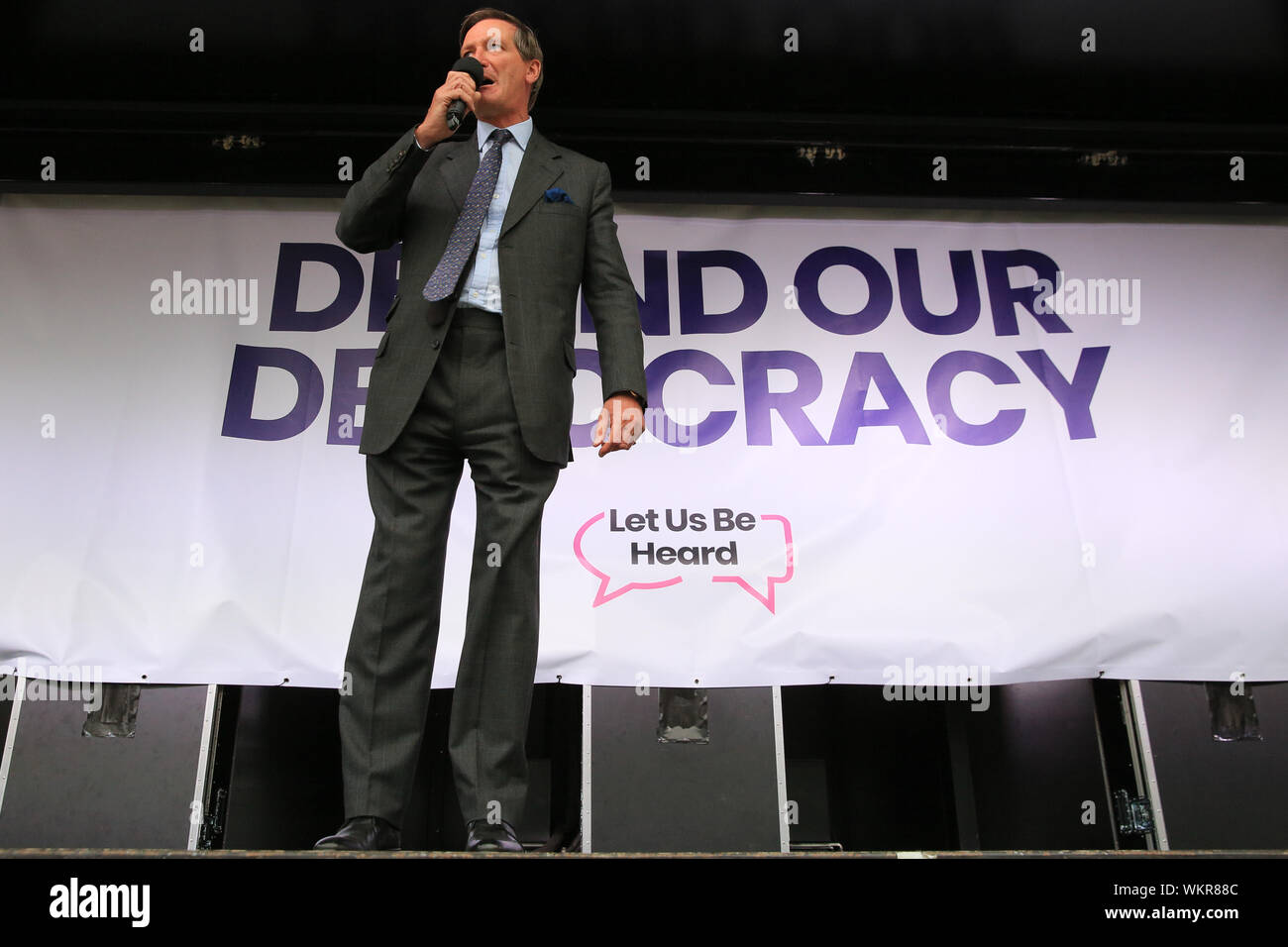 Westminster, London, 08th Sep 2019.Dominic Grieve, soi-disant "rebelles" et un conservateur de l'ancien député conservateur qui a perdu le whip conservateur le 03 Sept 2019 comme ils ont voté contre le gouvernement. Les politiciens parlent avec passion sur scène. parle lors de la vote du peuple rassemblement à la place du Parlement, Westminster, dans le but d'obtenir un vote final sur Brexit. De nombreux orateurs ont peu de temps après, se précipiter dans le Parlement à voter dans une autre série de décisions connexes Brexit cruciales à prendre. Credit : Imageplotter/Alamy Live News Banque D'Images