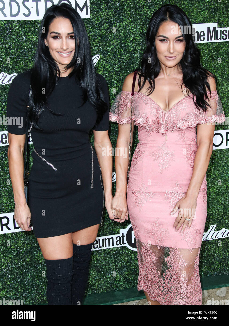 MANHATTAN, NEW YORK CITY, NEW YORK, USA - 04 SEPTEMBRE : American les lutteurs professionnels Brie Bella et Nikki Bella de la Bella Twins arrivent au Déjeuner du Conseil 2019 Couture Respect Christian Louboutin tenue au David H. Koch Theater du Lincoln Center, le 4 septembre 2019 à Manhattan, New York City, New York, United States. (Photo par Xavier Collin/Image Crédit : Agence de Presse) L'agence de presse Image/Alamy Live News Banque D'Images