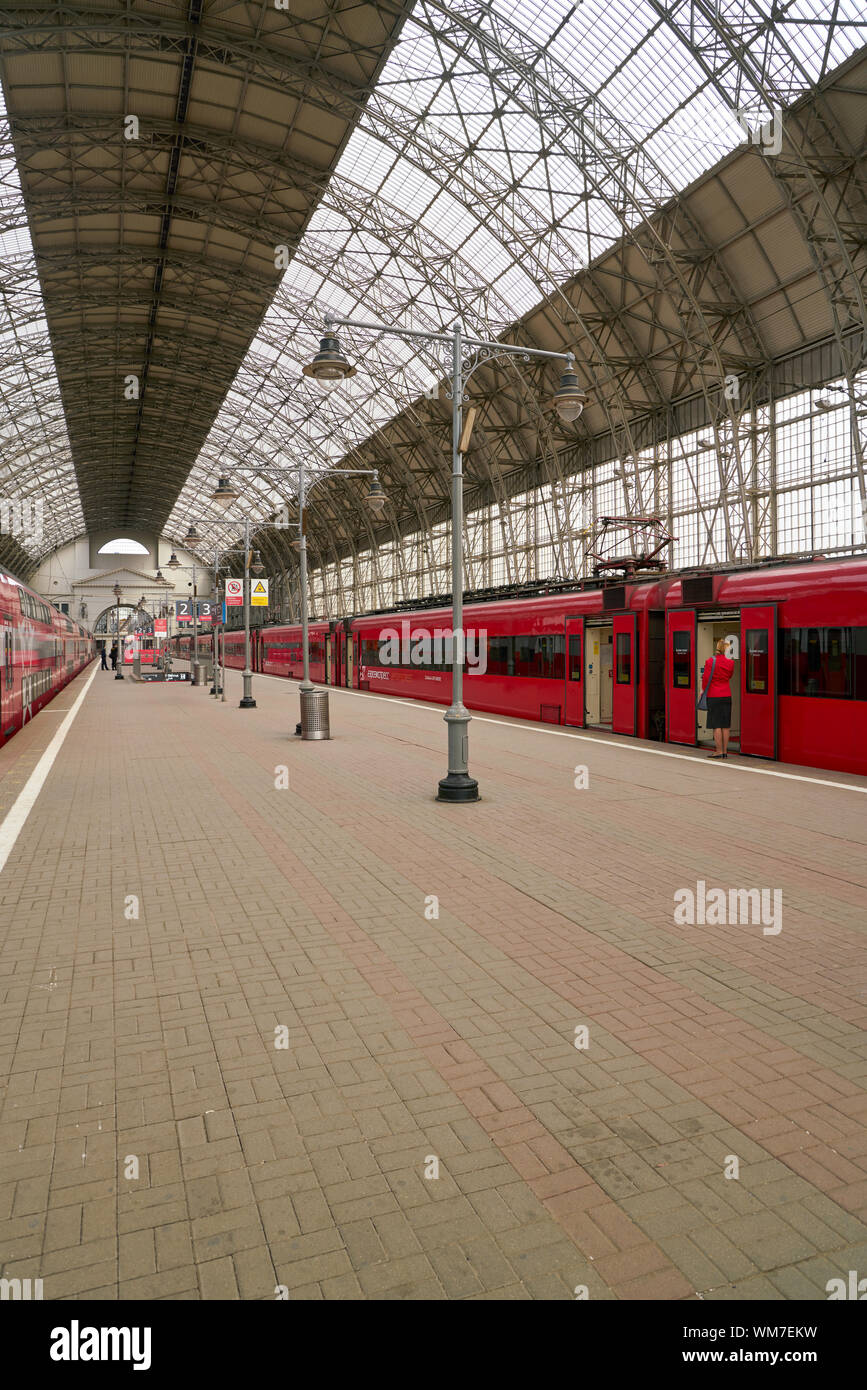 Moscou, Russie - CIRCA MAI, 2018 : train Aeroexpress dans Kiyevsky vokzal. Aéroexpress Ltd. est l'exploitant de l'aéroport de rail link services en Russie. Banque D'Images