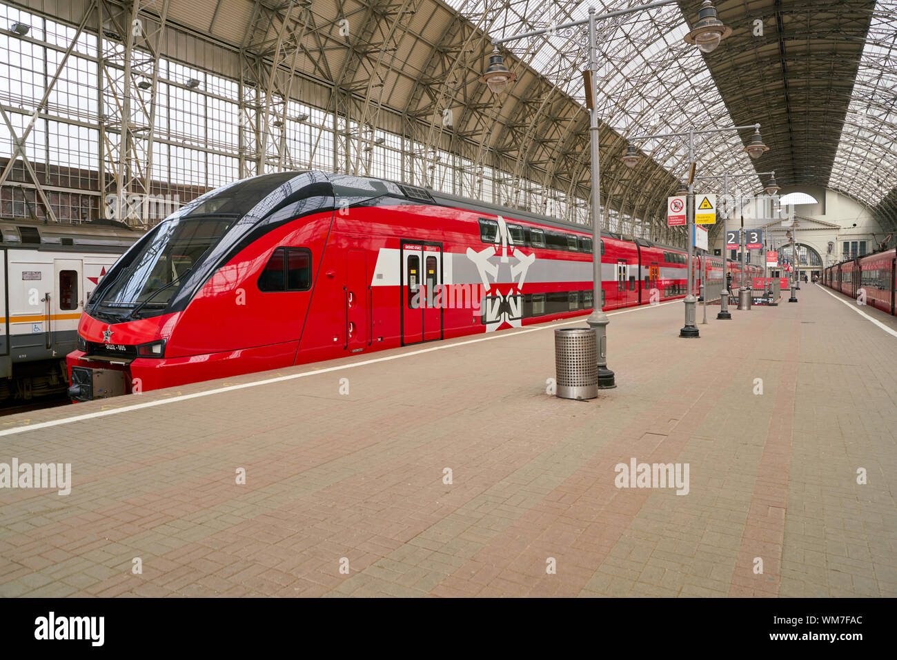 Moscou, Russie - CIRCA MAI, 2018 : train Aeroexpress dans Kiyevsky vokzal. Aéroexpress Ltd. est l'exploitant de l'aéroport de rail link services en Russie. Banque D'Images