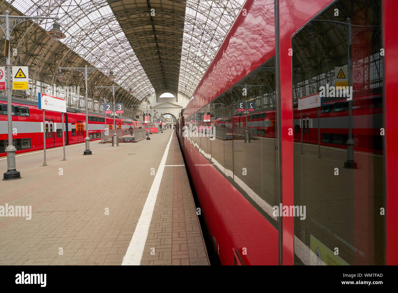 Moscou, Russie - CIRCA MAI, 2018 : Les Trains Aeroexpress dans Kiyevsky vokzal. Aéroexpress Ltd. est l'exploitant de l'aéroport de rail link services en Russie. Banque D'Images