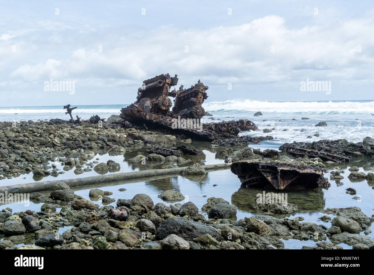 Moteur rouillé du vieux naufrage sur plage, parc national de Corcovado, Costa Rica Banque D'Images
