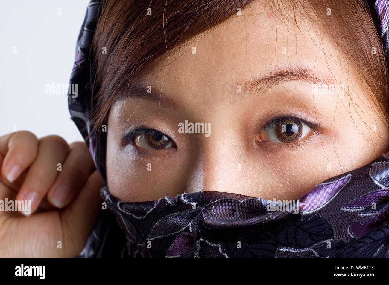 Close-up d'une femme couverte de voile islamique Banque D'Images
