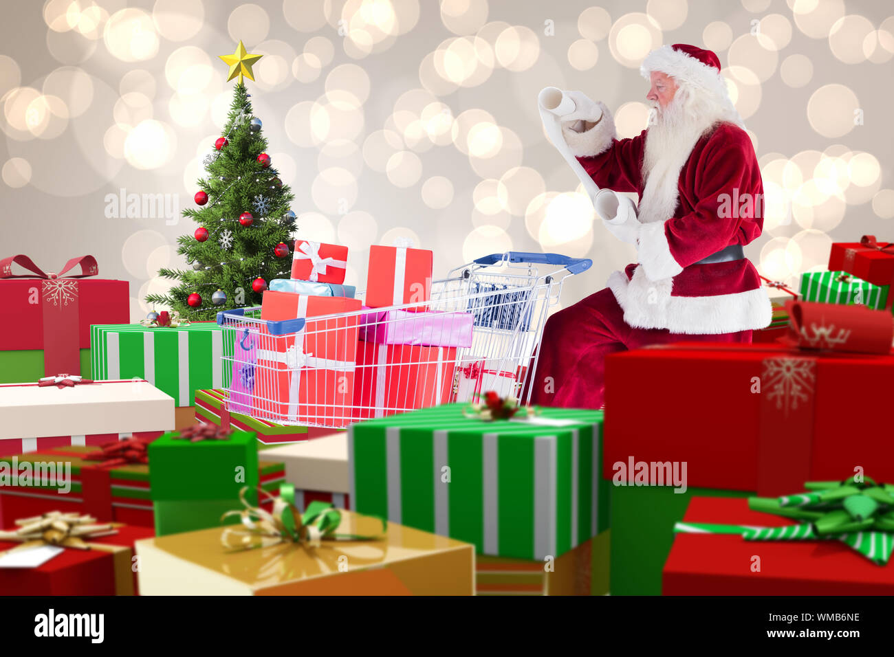 Offrir des cadeaux du Père Noël arbre de Noël panier contre Banque D'Images