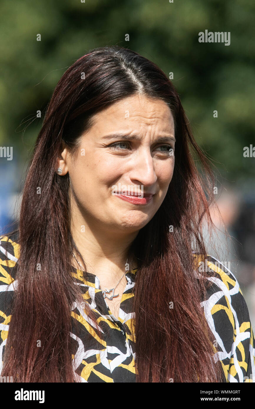 Westminster London, UK. 5 septembre 2019. Luciana Berger Ex Labour Party MP pour Liverpool Wavertree qui sont passés aux Démocrates Libéraux, arrive au Collège Green Westminster de donner des interviews aux médias sur l'évolution de la situation au Parlement Brexit Crédit : amer ghazzal/Alamy Live News Banque D'Images