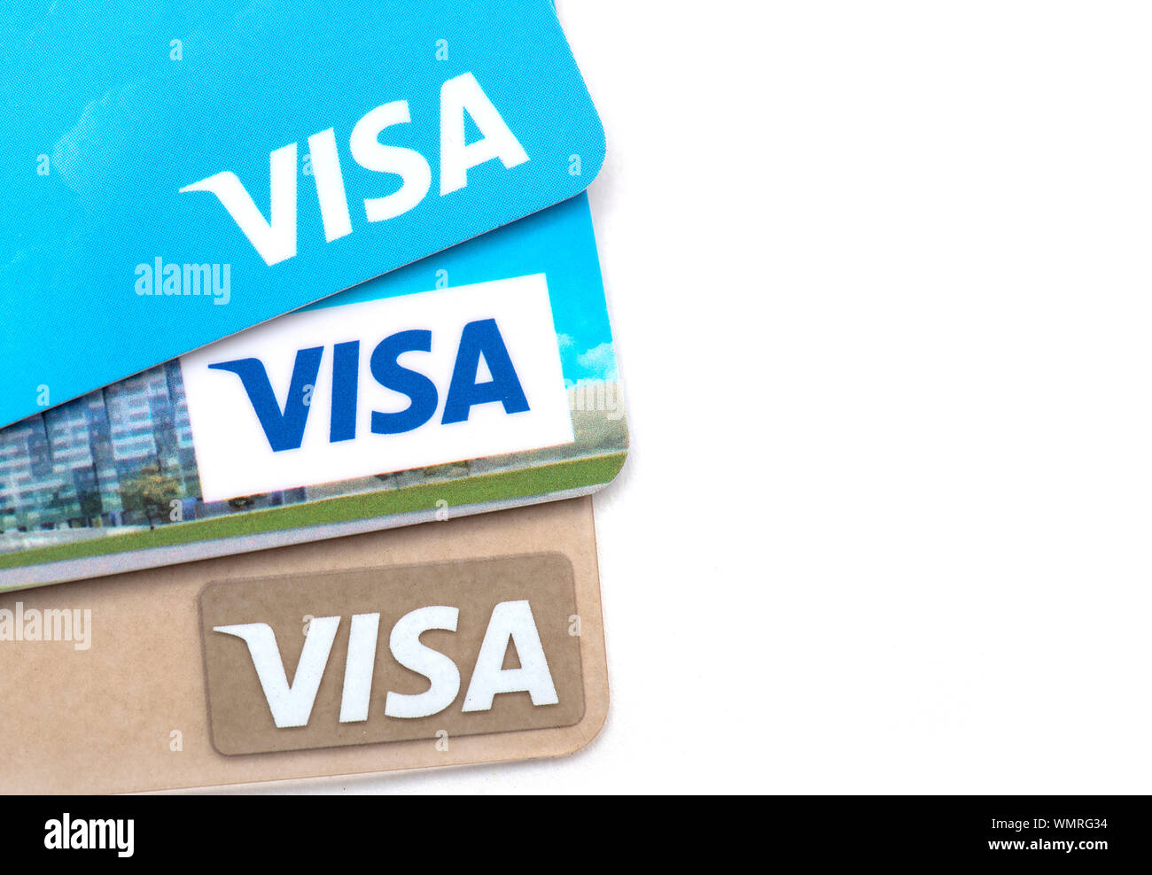 BERLIN - SEP 04 : VISA carte de crédit avec le logo Visa isolé sur fond blanc photo concept d'affaires à Berlin le 04 septembre. 2019 en Allemagne Banque D'Images