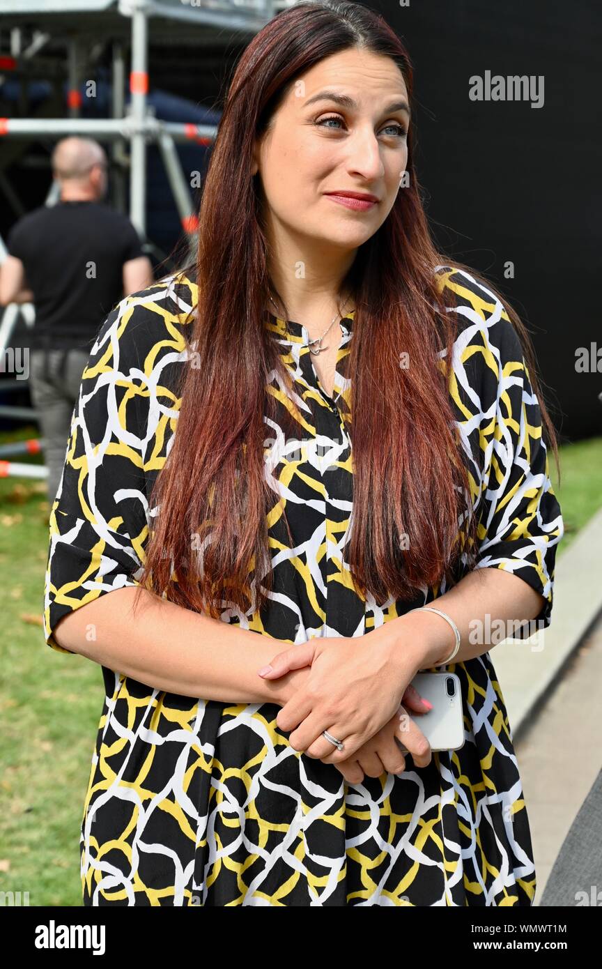 Londres. UK. 12Th Mar 2019. Luciana Berger. Ancien député travailliste a rejoint le parti libéral démocrate. College Green Interviews, chambres du Parlement, Westminster, Londres. UK Crédit : michael melia/Alamy Live News Banque D'Images