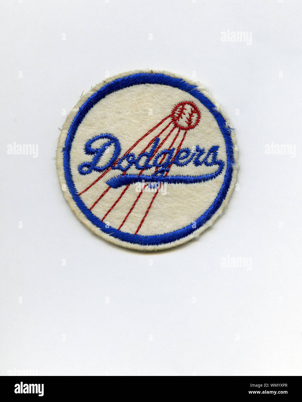 Vintage des années 60, souvenir ère représentant le patch iconique des Dodgers de Los Angeles, rouge, blanc et bleu du logo de l'équipe de conception. Banque D'Images