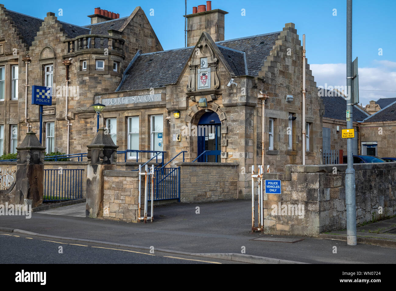 Le poste de police à Larkhall, South Lanarkshire. Ce bâtiment est l'Ecosse Police sur Caledonian Road dans cette ville South Lanarkshire Banque D'Images