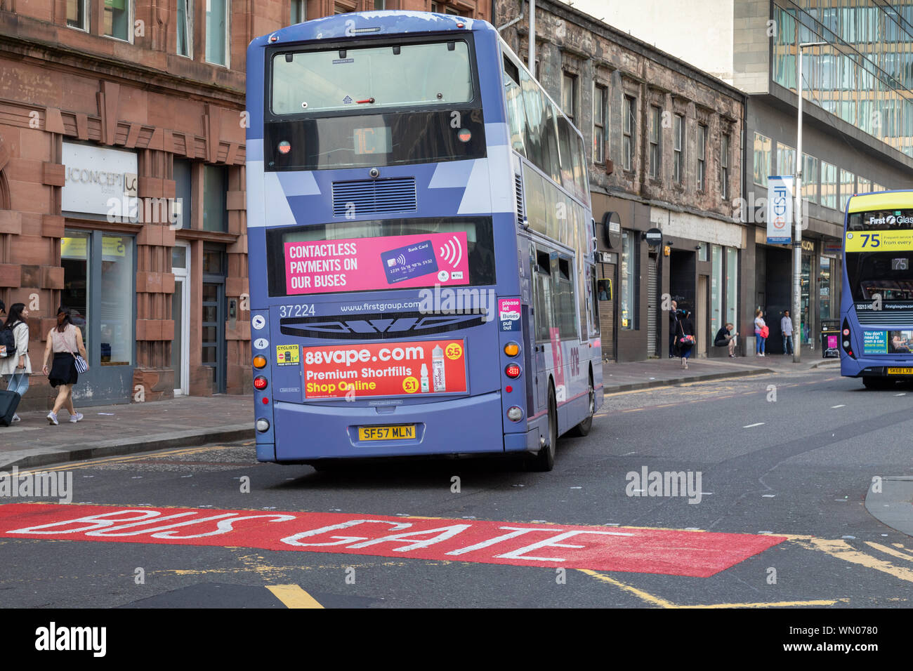 Un bus Gate qui sera opérationnel dès le 2 septembre 2019 a été installé sur Oswald Street à Midland Street dans le centre-ville de Glasgow Banque D'Images
